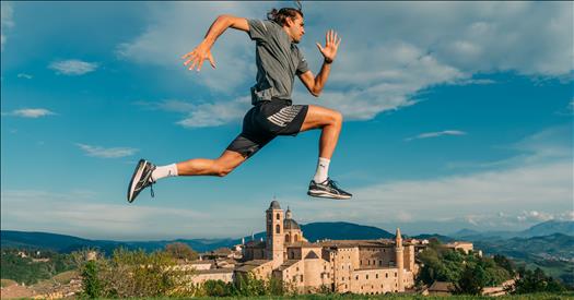 “Fai un salto nelle Marche!” - Al via la campagna social della Regione con protagonista l’oro olimpico Gianmarco Tamberi