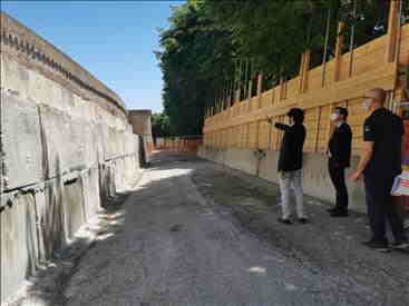 Visita del presidente Acquaroli a Corinaldo. Sopralluogo sulle mura cittadine dopo il crollo dello scorso febbraio