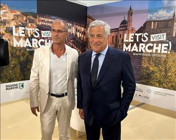 Meeting Rimini 2023. Il Ministro Tajani visita lo stand delle Marche